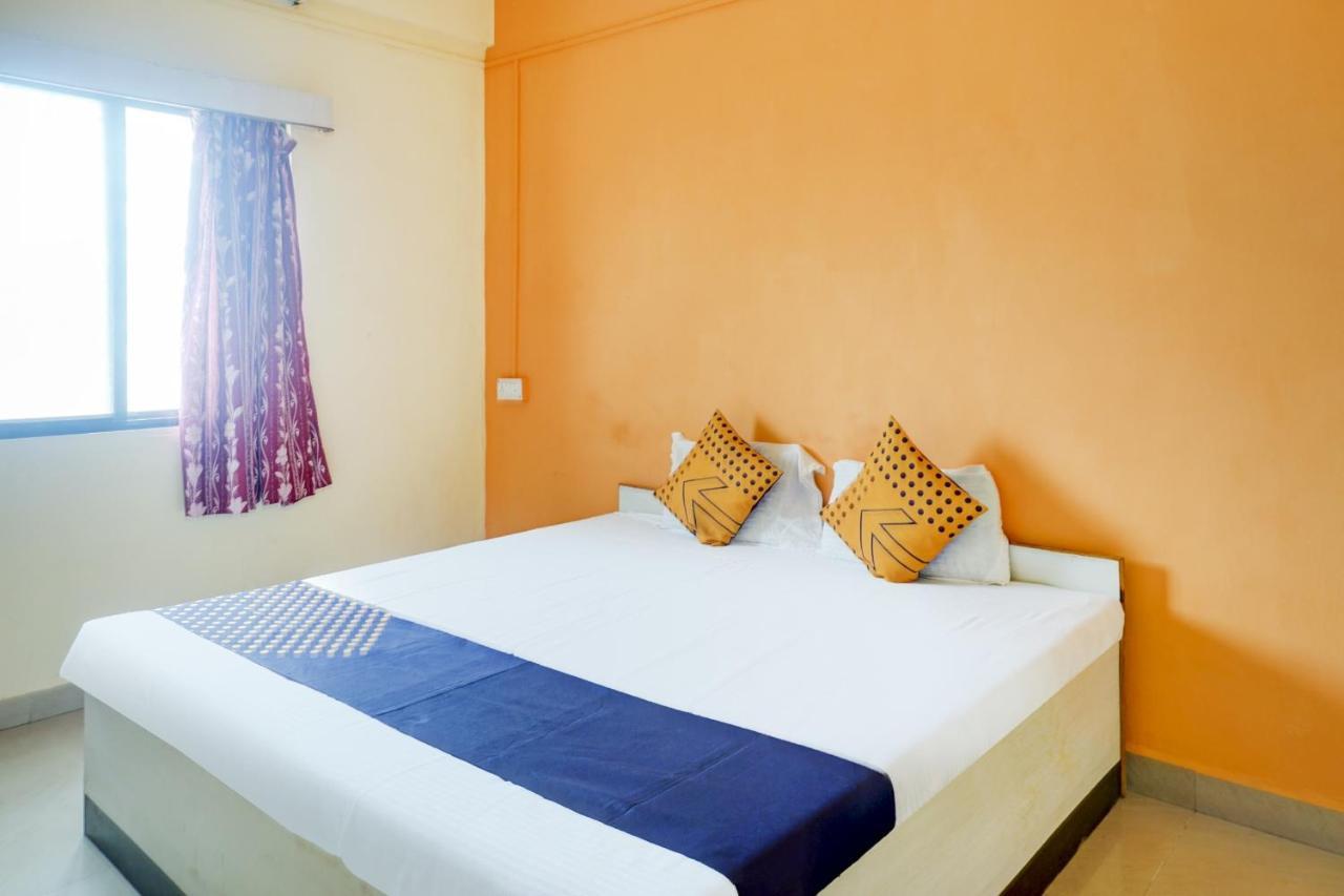 Spot On 82626 Hotel Shivtara Morgaon 外观 照片