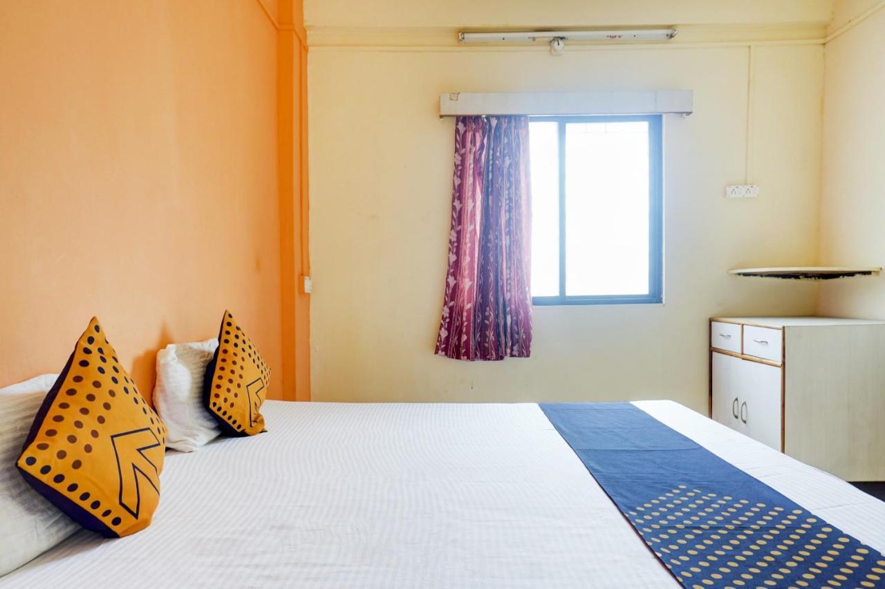 Spot On 82626 Hotel Shivtara Morgaon 外观 照片